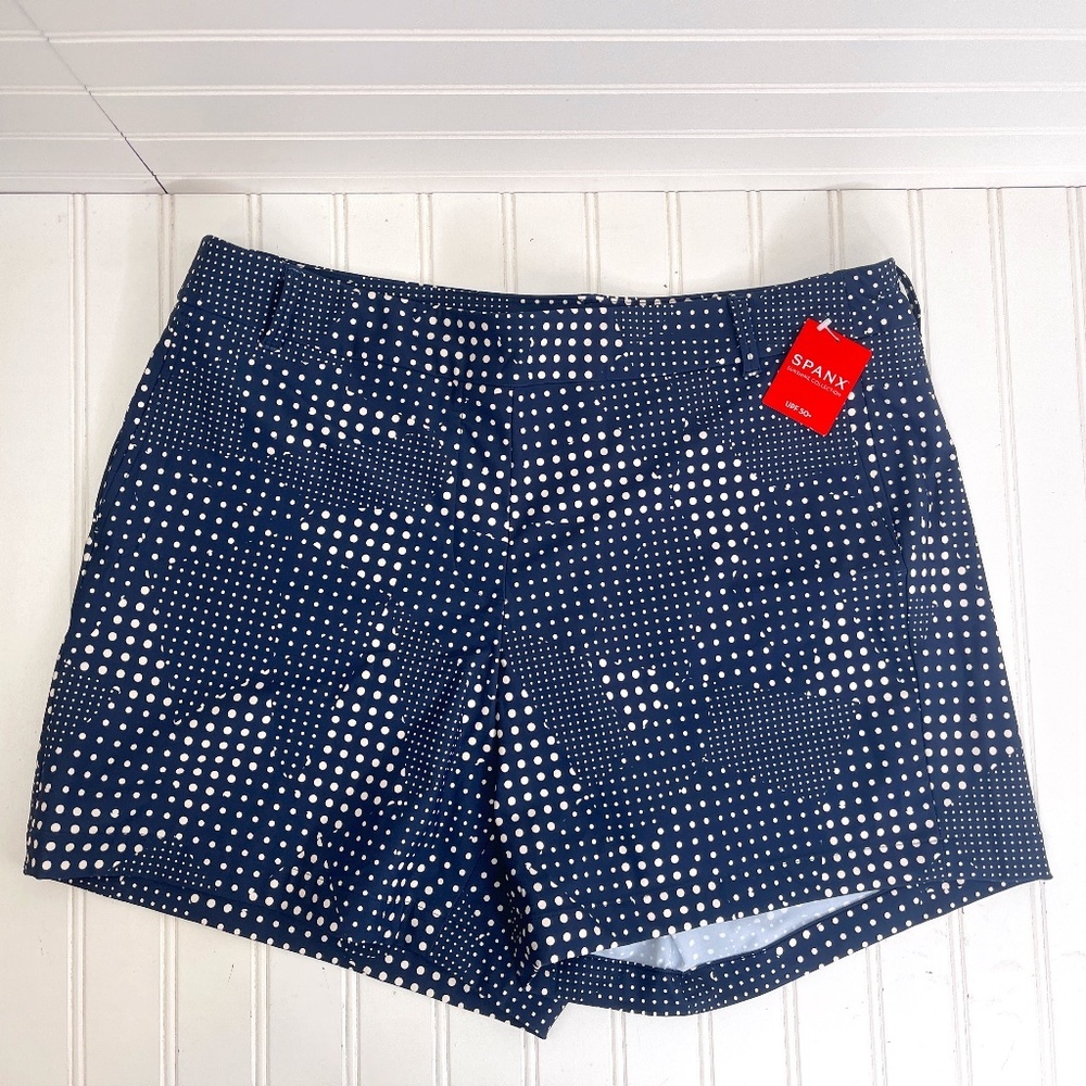 SPANX Sunshine Short 6” inseam in Navy & White Size Extra Large XL